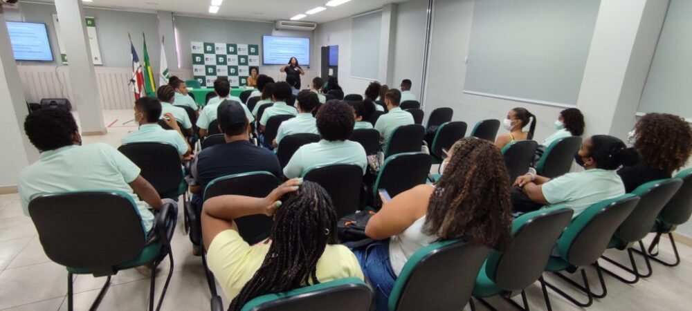 Prova para seleção de estágio de nível médio e técnico será aplicada neste domingo (15)