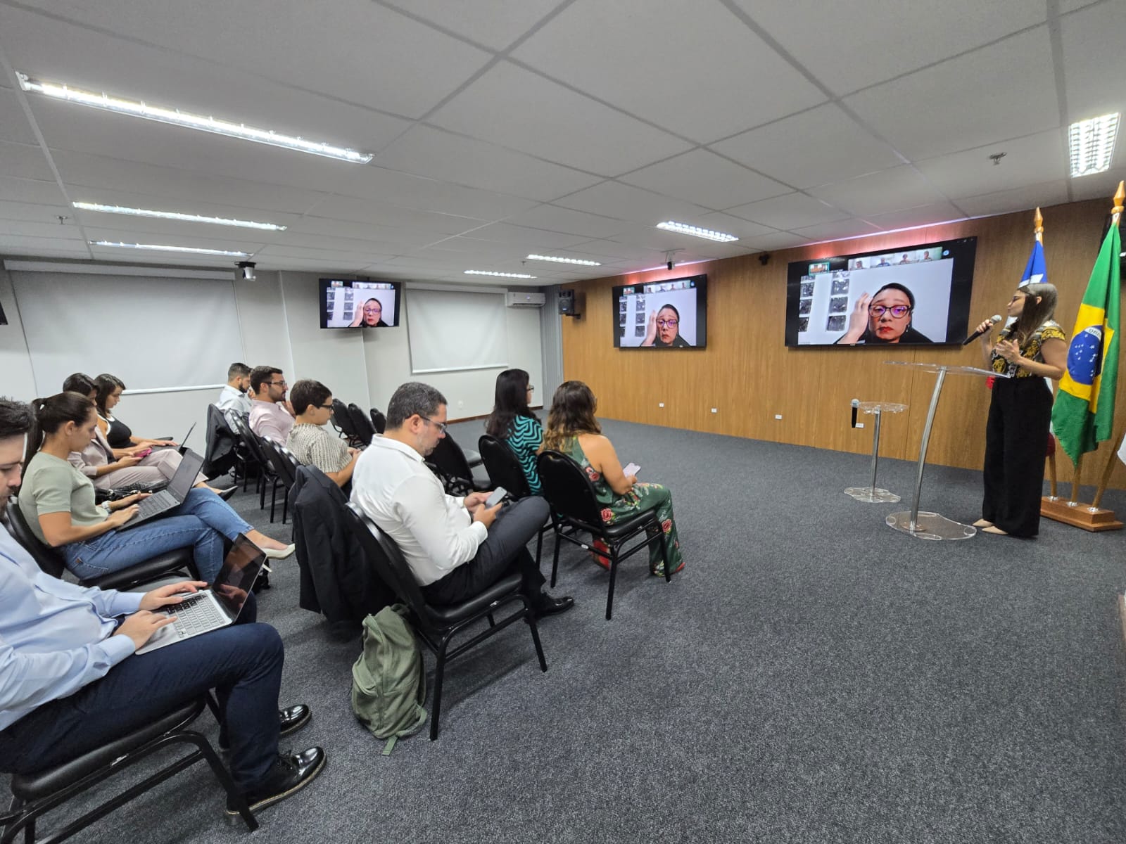 Nova ferramenta de inteligência artificial é lançada para facilitar e agilizar a prática jurídica
