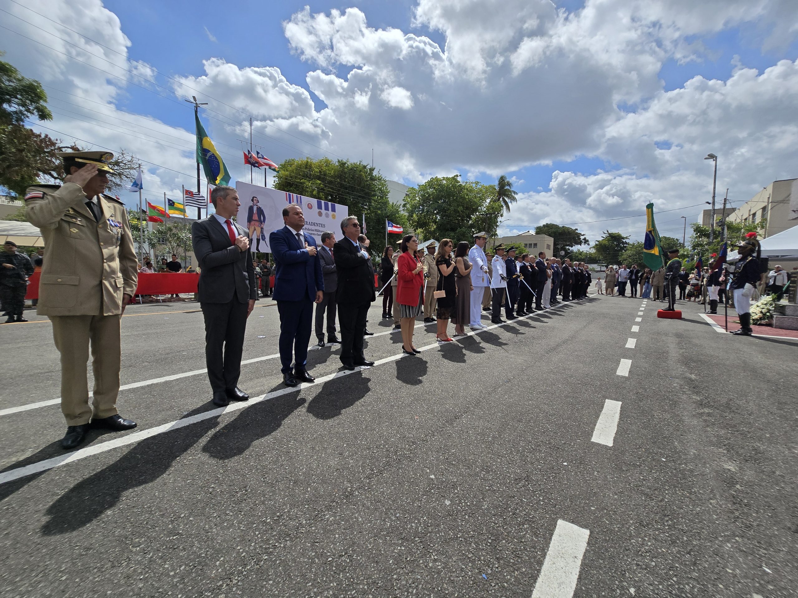 Medalha do Mérito Policial-Militar é concedida à Defensoria