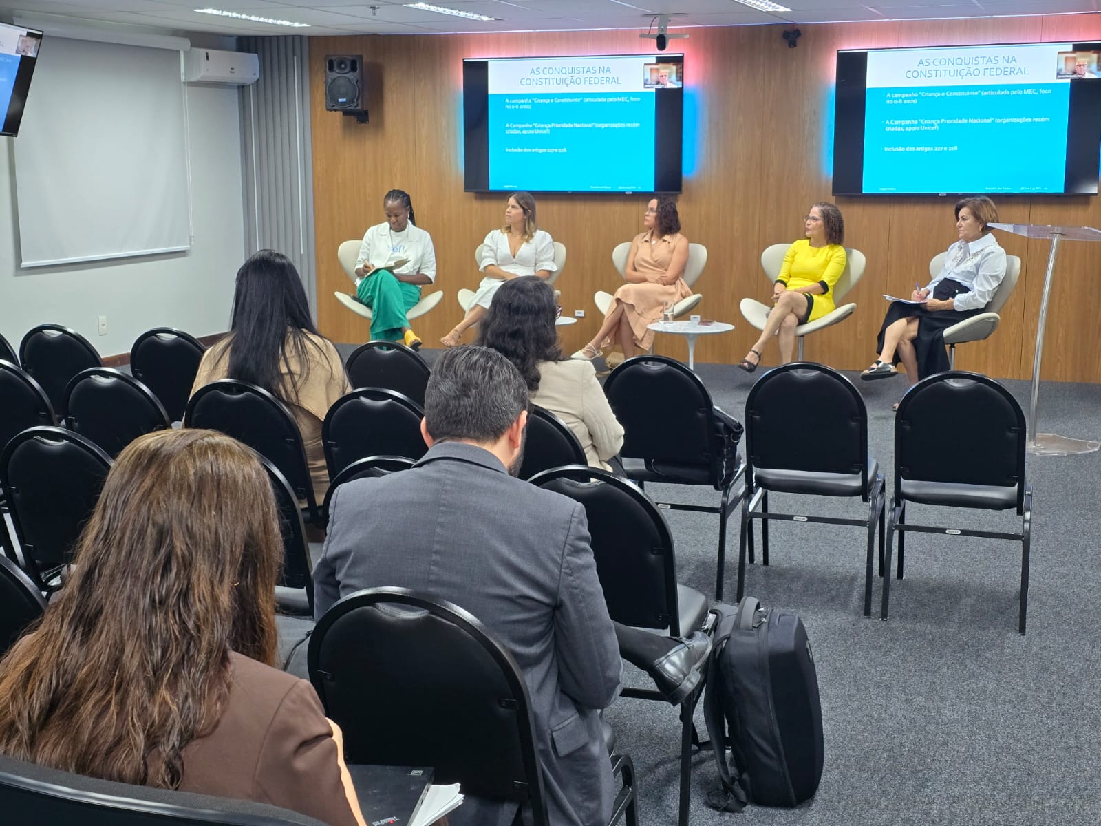 Primeira reunião temática da Dedica discute desafios para garantia de direitos da criança e do adolescente
