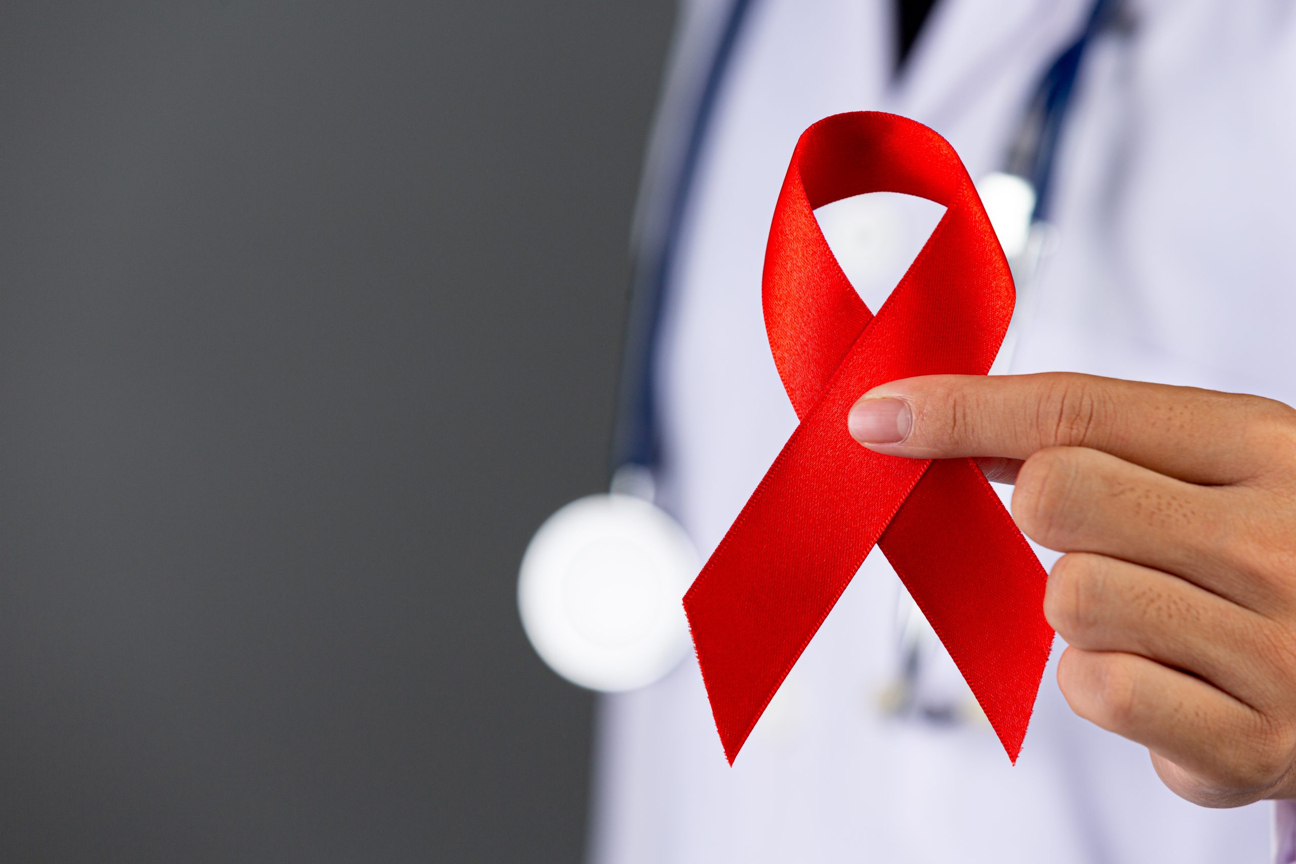 Defensoria garante apoio jurídico e acolhimento a pessoas com HIV que foram expostas indevidamente em Feira de Santana