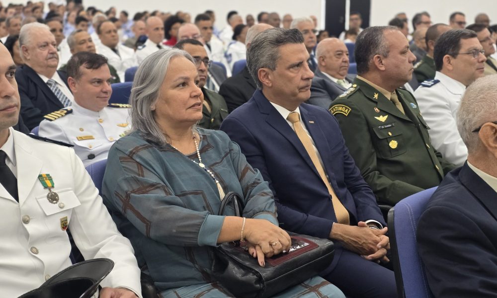 Cerimônia militar em alusão ao Dia do Aviador e da Força Aérea Brasileira