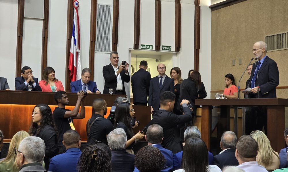 Outorga do título de Cidadão Baiano a Raul Jungmann e Comenda 2 de Julho a Henrique Carballal