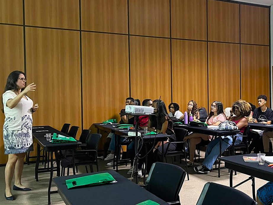 Esdep realiza aulão do Enem para estagiários nesta sexta- feira(14)